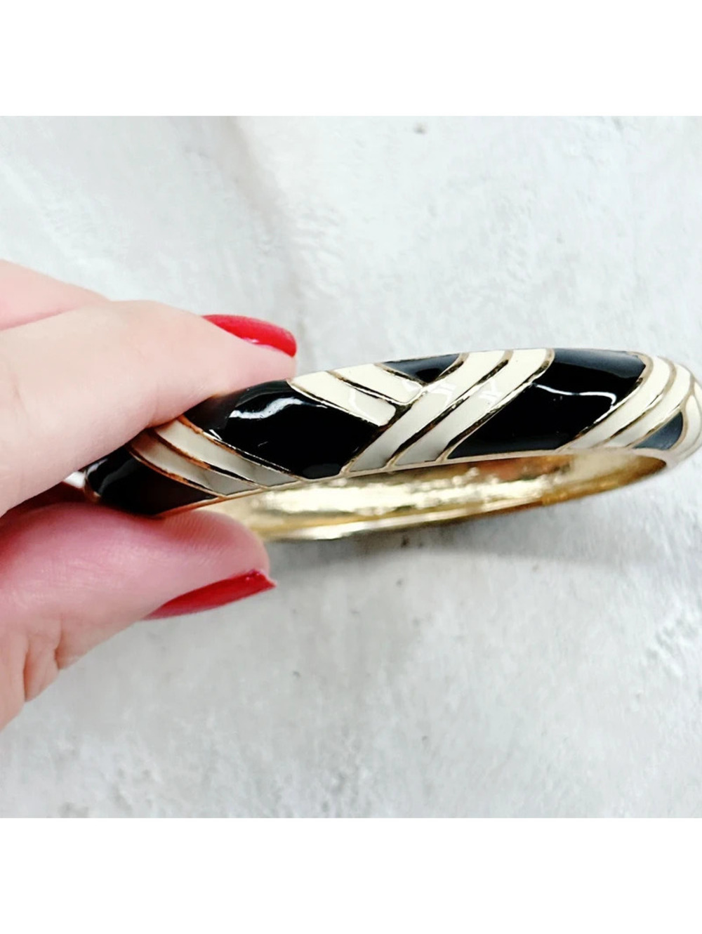 2524mc. Cream J Crew Enamel Bangle
